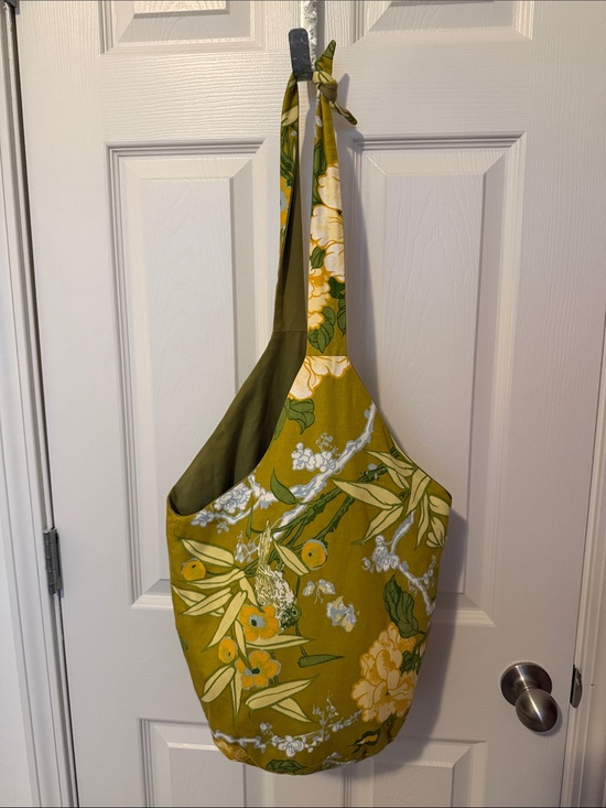 Handbags - Green Floral Cotton Tote Bag